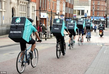 45C6E6F600000578-5027315-A_wheely_good_service_A_team_of_Deliveroo_riders_named_after_Lei-a-1_1509296642743.jpg